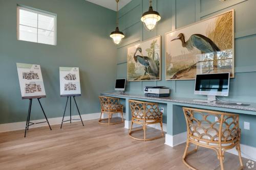 Pool - Luxury - 1st Floor - Gym - Nature Trails - Bikes in Yulee Pool - Luxury - 1st Floor - Gym - Nature Trails - Bikes in Yulee