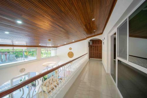 Oceanfront Solar Paradise-Steps to the Sea in 拉海拉杜拉 Oceanfront Solar Paradise-Steps to the Sea in 拉海拉杜拉