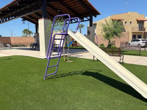 kinderspeeltuin, Casa Bárbara Totalmente Nueva (Casa Barbara Totalmente Nueva) in Quinta Emilia kinderspeeltuin, Casa Bárbara Totalmente Nueva (Casa Barbara Totalmente Nueva) in Quinta Emilia