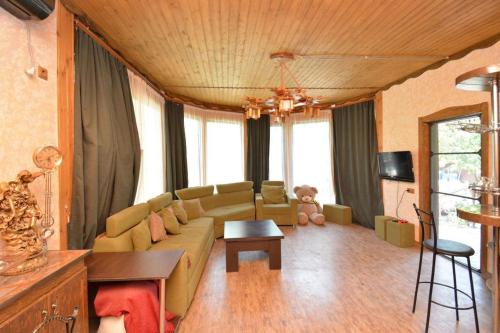 ABOVYAN DREAM House in 阿博維揚 ABOVYAN DREAM House in 阿博維揚