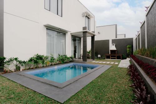 Divan Hills near Gunung Mas Wisata Argo Divan Hills near Gunung Mas Wisata Argo