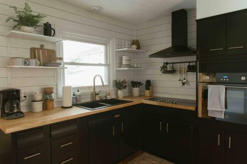 Létesítmények, "The Meridian" Modern Stay near Downtown / Airport in Beaumont Residential Létesítmények, "The Meridian" Modern Stay near Downtown / Airport in Beaumont Residential