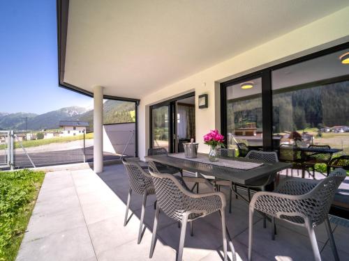 Terraza/balcón, Chalet Pettneu am Arlberg - Top 1 in Pettneu Am Arlberg Terraza/balcón, Chalet Pettneu am Arlberg - Top 1 in Pettneu Am Arlberg