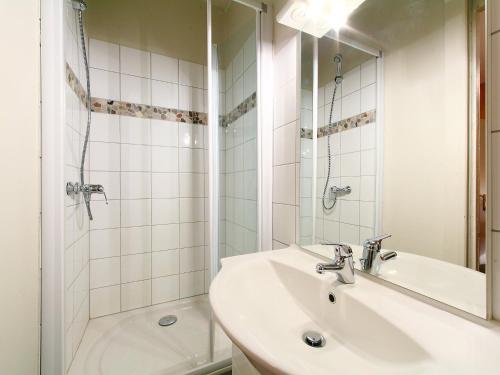 This photo about Apartment Le Chalet des Fleurs shared on HyHotel.com