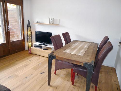 This photo about Apartment Rives du Golf A/B shared on HyHotel.com