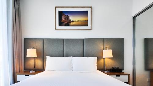 Llit, Quest Mounts Bay Road in Perth Llit, Quest Mounts Bay Road in Perth