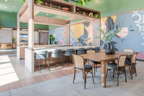 Létesítmények, Blueground Old San Leandro fitness center nr Park SFO-1940 in San Leandro (Kalifornia) Létesítmények, Blueground Old San Leandro fitness center nr Park SFO-1940 in San Leandro (Kalifornia)