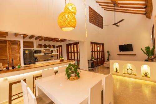 Casa Bali Castillo View Private Pool & Rooftop, Near Historic Center in Pie Del Centro Casa Bali Castillo View Private Pool & Rooftop, Near Historic Center in Pie Del Centro