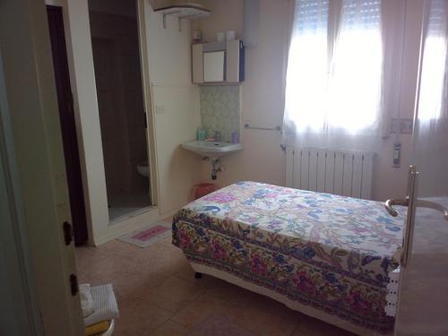 This photo about Hotel Delhy shared on HyHotel.com