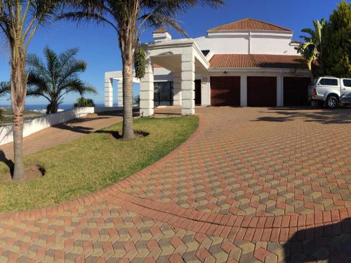 Fly me to the moon guest house in Mossel Bay Fly me to the moon guest house in Mossel Bay