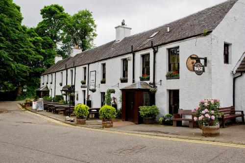 A szálláshely kívülről, The Falls Of Dochart Inn in Killin A szálláshely kívülről, The Falls Of Dochart Inn in Killin
