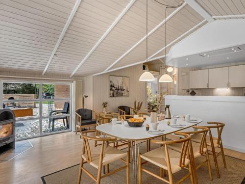 Holiday Home Batsha - 1-7km from the sea by Interhome in Bredmose Holiday Home Batsha - 1-7km from the sea by Interhome in Bredmose