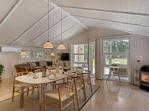 Holiday Home Batsha - 1-7km from the sea by Interhome in Bredmose Holiday Home Batsha - 1-7km from the sea by Interhome in Bredmose