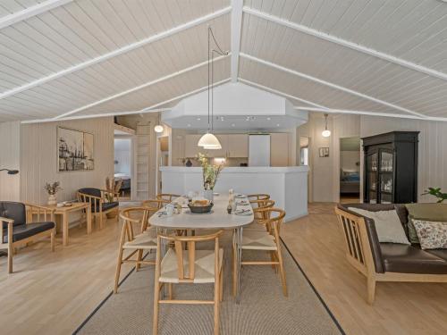 Holiday Home Batsha - 1-7km from the sea by Interhome in Bredmose Holiday Home Batsha - 1-7km from the sea by Interhome in Bredmose