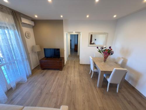 Facilities, Charlie's House in Prima Porta Facilities, Charlie's House in Prima Porta