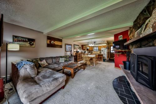 Hi Country Haus Unit 2201 in Winter Park (CO) Hi Country Haus Unit 2201 in Winter Park (CO)