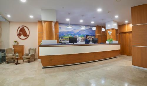 Lobby, Hotel 40 Nudos in Aviles Lobby, Hotel 40 Nudos in Aviles
