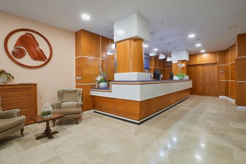 Előcsarnok, Hotel 40 Nudos in Aviles Előcsarnok, Hotel 40 Nudos in Aviles