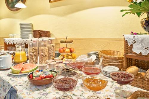 餐飲選擇, 厄爾菲膳食公寓酒店 (Hotel-Pension Elfi) in 巴德 貝文森 餐飲選擇, 厄爾菲膳食公寓酒店 (Hotel-Pension Elfi) in 巴德 貝文森