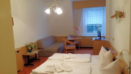 This photo about Kurhaus Jonsdorf shared on HyHotel.com