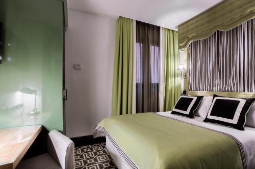 This photo about Room Mate Anna shared on HyHotel.com