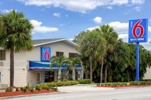 Motel 6-Fort Lauderdale, FL - image 2