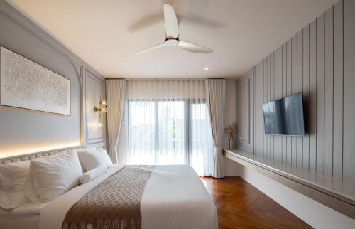 Penthouse The Olaf at Chiang Mai's Old Town Suandok Gate I Entire Villa Booking I 4 Bedrooms I Daily in City Center Penthouse The Olaf at Chiang Mai's Old Town Suandok Gate I Entire Villa Booking I 4 Bedrooms I Daily in City Center