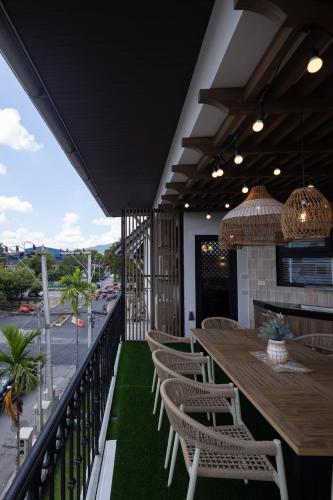 Penthouse The Olaf at Chiang Mai's Old Town Suandok Gate I Entire Villa Booking I 4 Bedrooms I Daily in City Center Penthouse The Olaf at Chiang Mai's Old Town Suandok Gate I Entire Villa Booking I 4 Bedrooms I Daily in City Center