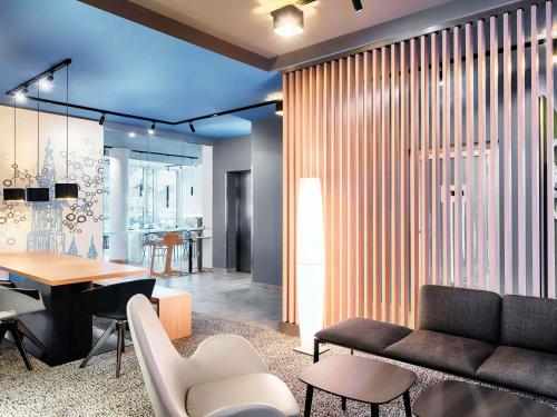 Empfangshalle, B&B Hotel Ulm in Ulm Empfangshalle, B&B Hotel Ulm in Ulm