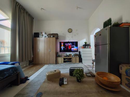 Spacious Villa Studio 12 mins from Airport in Khalifa City Spacious Villa Studio 12 mins from Airport in Khalifa City