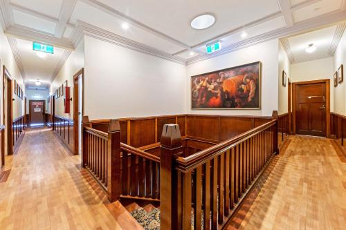 Canungra Hotel in Tamborine Mountain Canungra Hotel in Tamborine Mountain