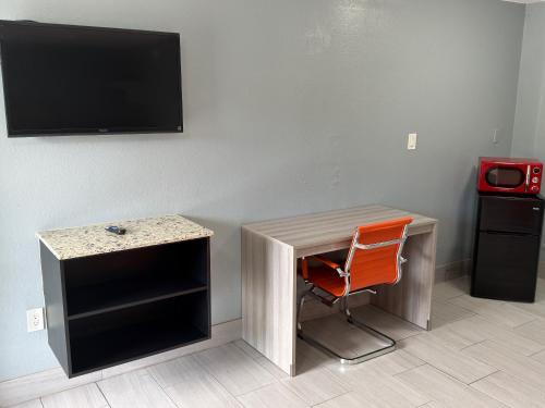 Apollo Inn - Downtown in Kissimmee Apollo Inn - Downtown in Kissimmee