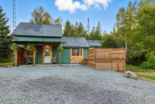 Cozy Cottage Retreat Private 2 Acres, Near Lake in Bancroft (ON) Cozy Cottage Retreat Private 2 Acres, Near Lake in Bancroft (ON)