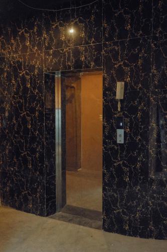 Love In The Atlantis Hotel in Cau Giay Love In The Atlantis Hotel in Cau Giay