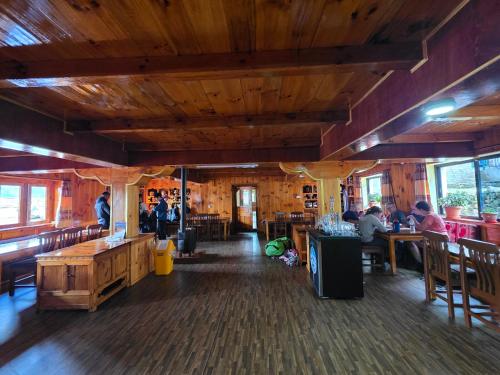 레스토랑, Mountain View Lodge in 에베레스트 리지온 (네팔) 레스토랑, Mountain View Lodge in 에베레스트 리지온 (네팔)