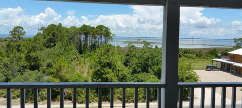 Balcony/terrace, St George Inn in Eastpoint (FL) Balcony/terrace, St George Inn in Eastpoint (FL)