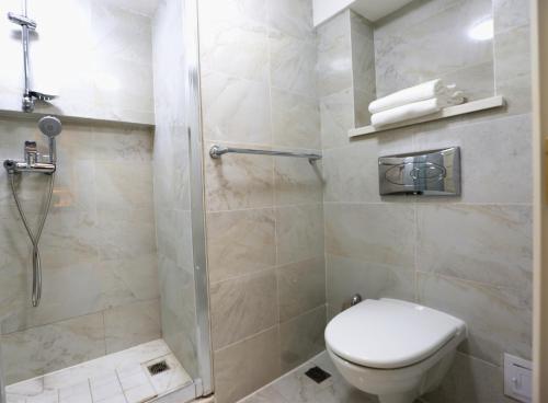 This photo about Qingdao Dubai Seven Star Duplex Seaview Apartment shared on HyHotel.com