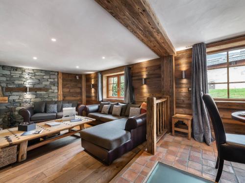 Chalet Traditionnel à Méribel avec Jacuzzi, Sauna et Accès Direct aux Pistes - FR-1-566-23 (Chalet Traditionnel a Meribel avec Jacuzzi, Sauna et Acces Direct aux Pistes - FR-1-566-23) in Le Raffort Chalet Traditionnel à Méribel avec Jacuzzi, Sauna et Accès Direct aux Pistes - FR-1-566-23 (Chalet Traditionnel a Meribel avec Jacuzzi, Sauna et Acces Direct aux Pistes - FR-1-566-23) in Le Raffort