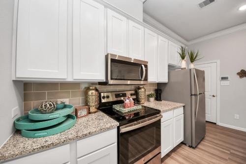 Amazing Luxury Livin near IAH Airport in Atascocita Amazing Luxury Livin near IAH Airport in Atascocita