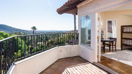 Létesítmények, Two Estates w Pools Hot Tubs Game Rooms Valley Views Tennis Court Near Beaches Wineries in San Marcos Létesítmények, Two Estates w Pools Hot Tubs Game Rooms Valley Views Tennis Court Near Beaches Wineries in San Marcos