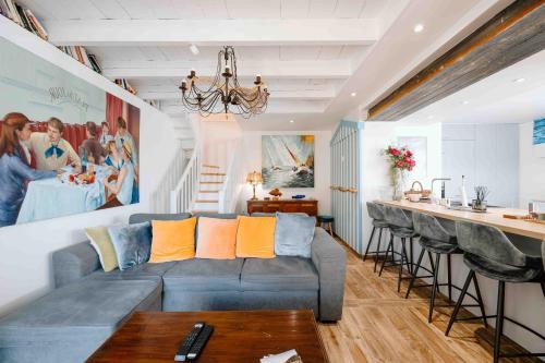 Les coques bleues in Granville Les coques bleues in Granville