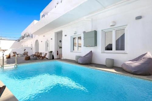 โรงแรมมาดาคี (Madaky Hotel) in นาอูสซา โรงแรมมาดาคี (Madaky Hotel) in นาอูสซา