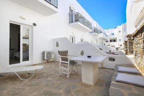 โรงแรมมาดาคี (Madaky Hotel) in นาอูสซา โรงแรมมาดาคี (Madaky Hotel) in นาอูสซา