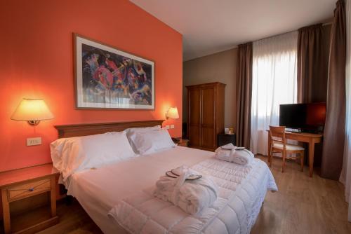This photo about Villa Eur Parco Dei Pini shared on HyHotel.com