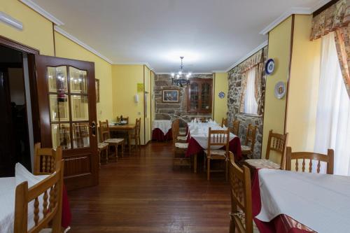 Hotel Pousada Vicente Risco in Castro Caldelas Hotel Pousada Vicente Risco in Castro Caldelas