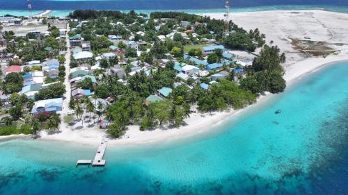 Feeali Buddies Inn in Faafu Atoll Feeali Buddies Inn in Faafu Atoll