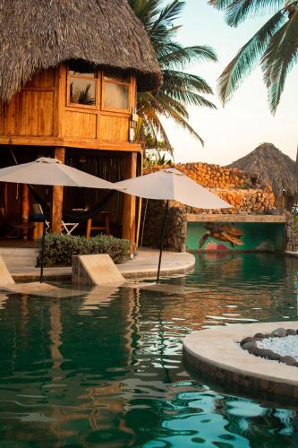 Piscine, Hotel Tortuga Village in La Herradura Piscine, Hotel Tortuga Village in La Herradura