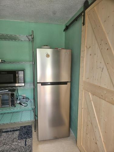 Bed & Shower Stop in Smith Bay Bed & Shower Stop in Smith Bay