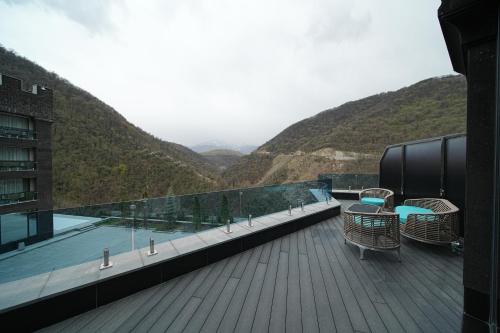 شرفة/ تراس, Mounthree in بامباك (لوري) شرفة/ تراس, Mounthree in بامباك (لوري)