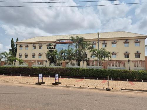 Al-ihsan Metro Hotel in Kaduna Al-ihsan Metro Hotel in Kaduna